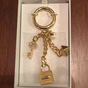 MICHAEL KORS MERCER LOCK & STAR KEY CHAIN